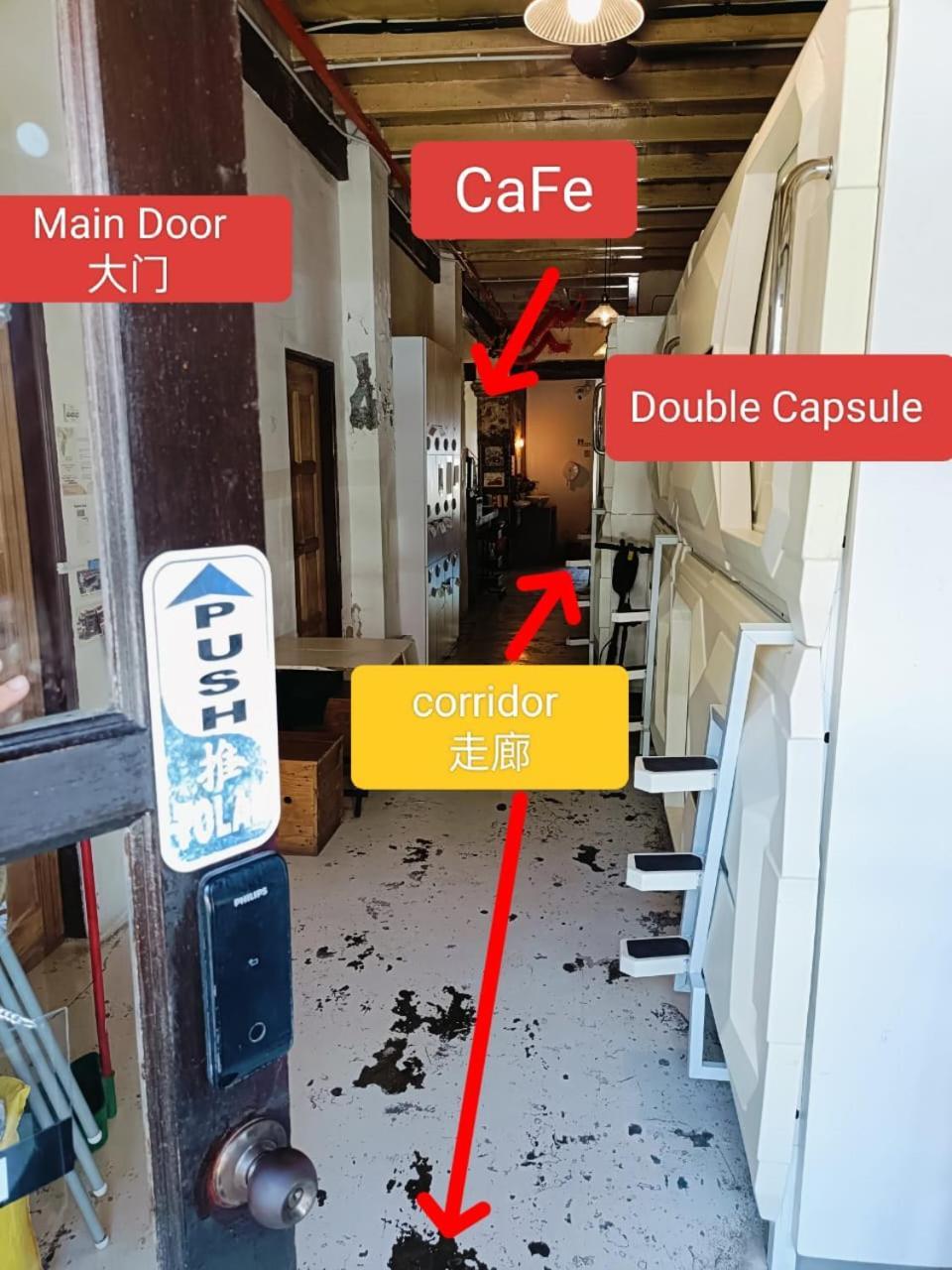 Vspace Guesthouse Capsule & Cafe Malacca Exterior foto